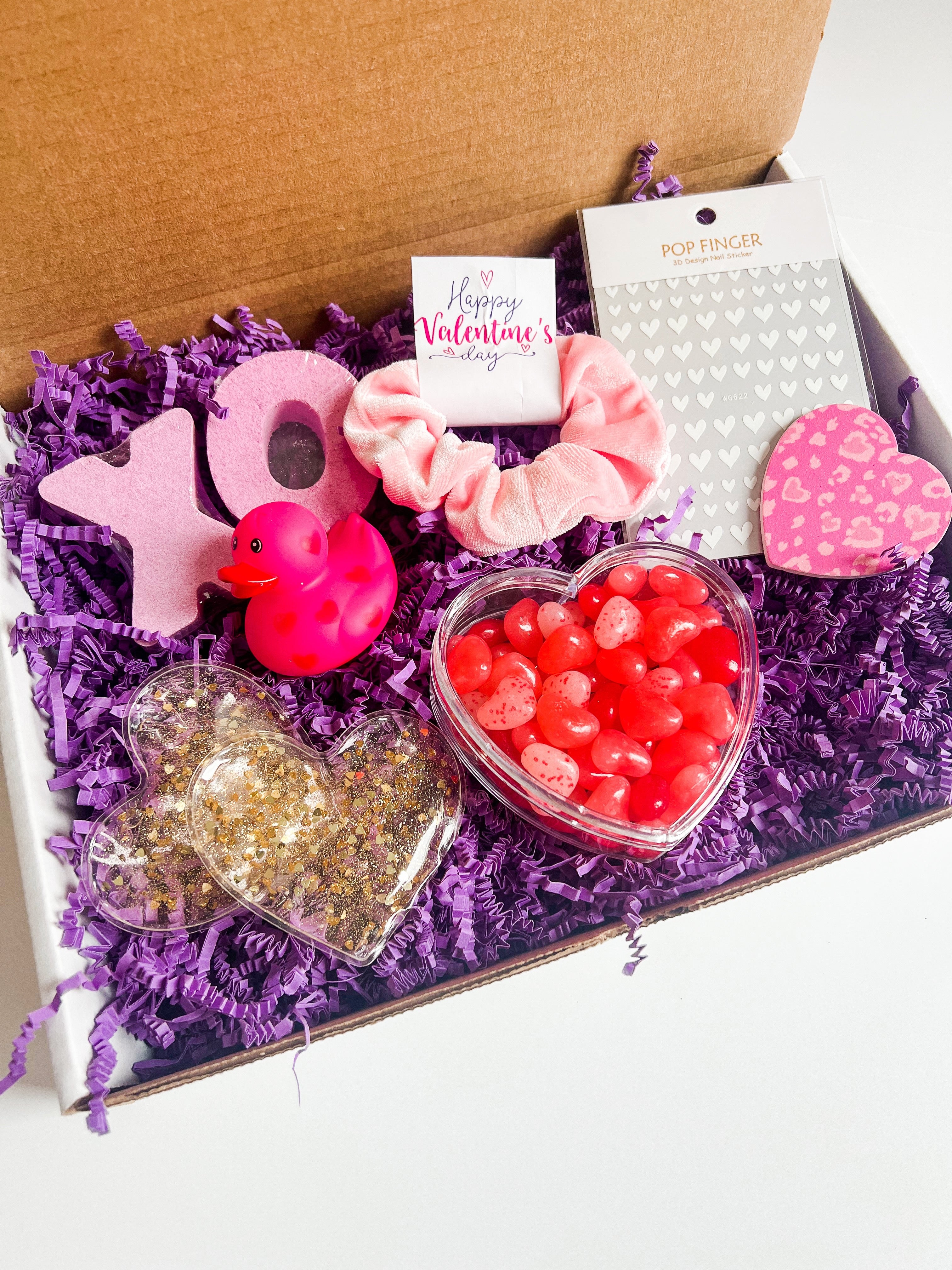 WAY TO CELEBRATE!Valentine's Day XOXO Hearts Gift Box